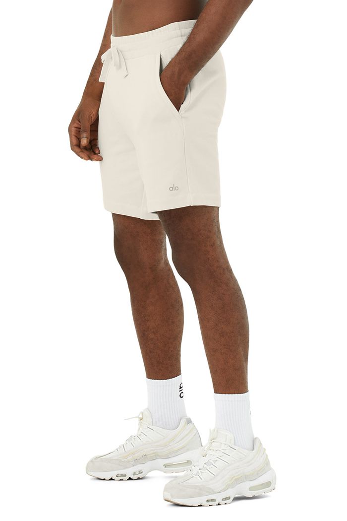 Short Alo Yoga Chill Hombre Beige | 401382RKL