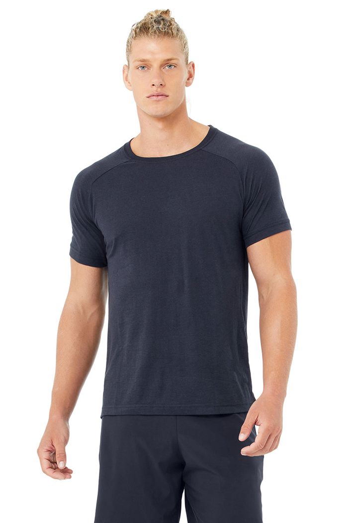 Short Sleeve Alo Yoga The Triumph Crew Neck Tee Hombre Negros | 208375HDV